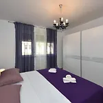 Two Bedroom Marinero Apartamento