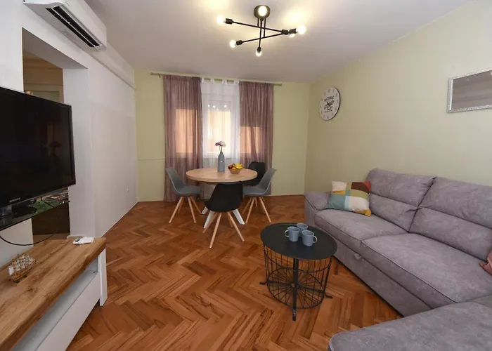 Two Bedroom Marinero 公寓 *